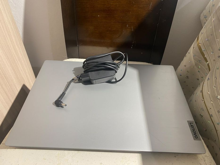 Lenovo/intel Pentium Gold 6405U