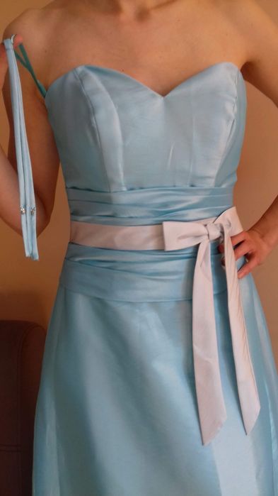 Нови Бални Дизайнерски Рокли от Англия