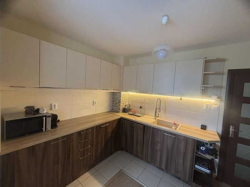 Дава се под наем Двустаен апартамент в София, Младост 2 - 90 кв.м за 847.62 € - Снимка #3