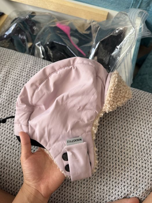 Продам шапки для девочки