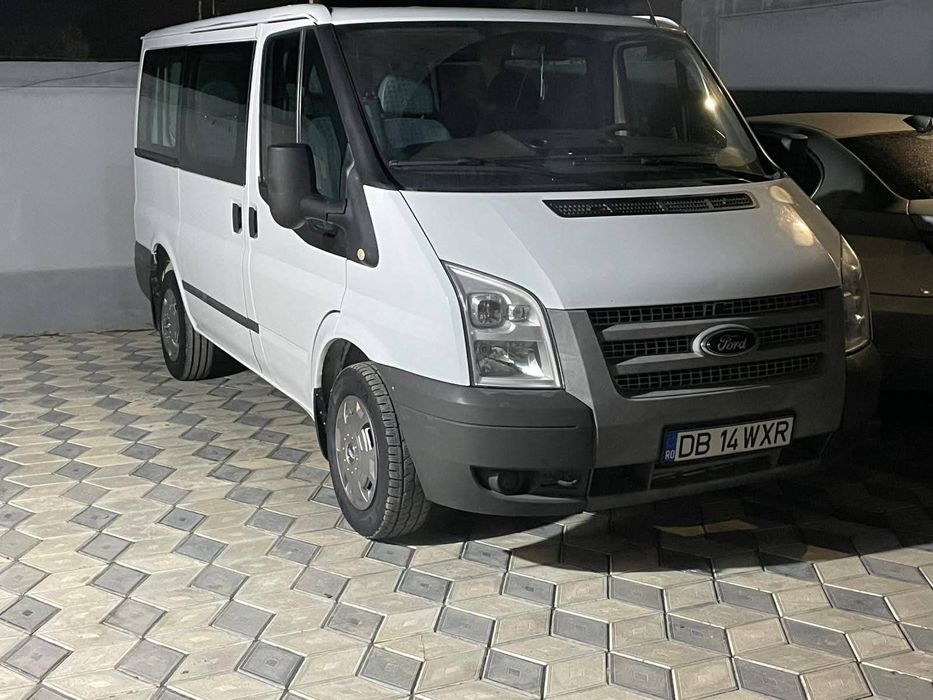 Ford transit 8+1