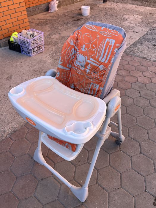 Детский стульчик для кормления