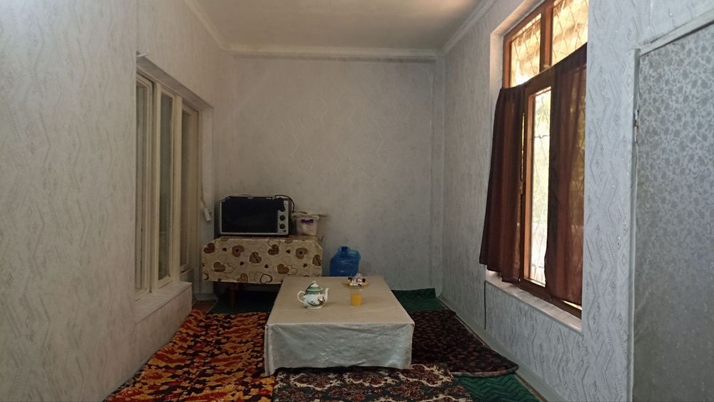 Srochno Qarshi tumanida Ikki xonali uy sotiladi . Bank orqali ikkilamc