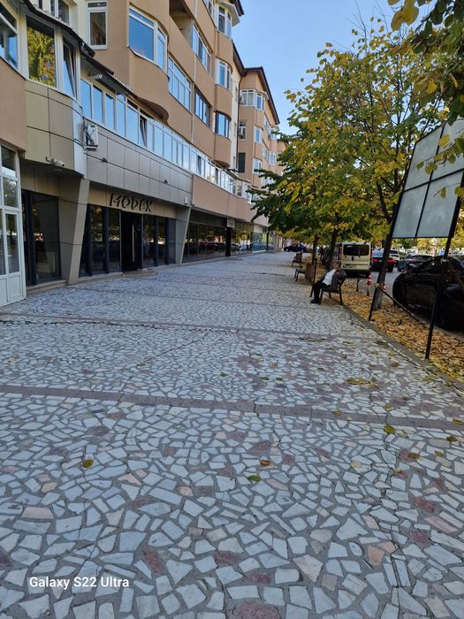 Inchiriez spatiu comercial