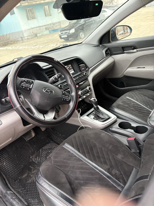 Продам автомобиль Hyundai Elantra