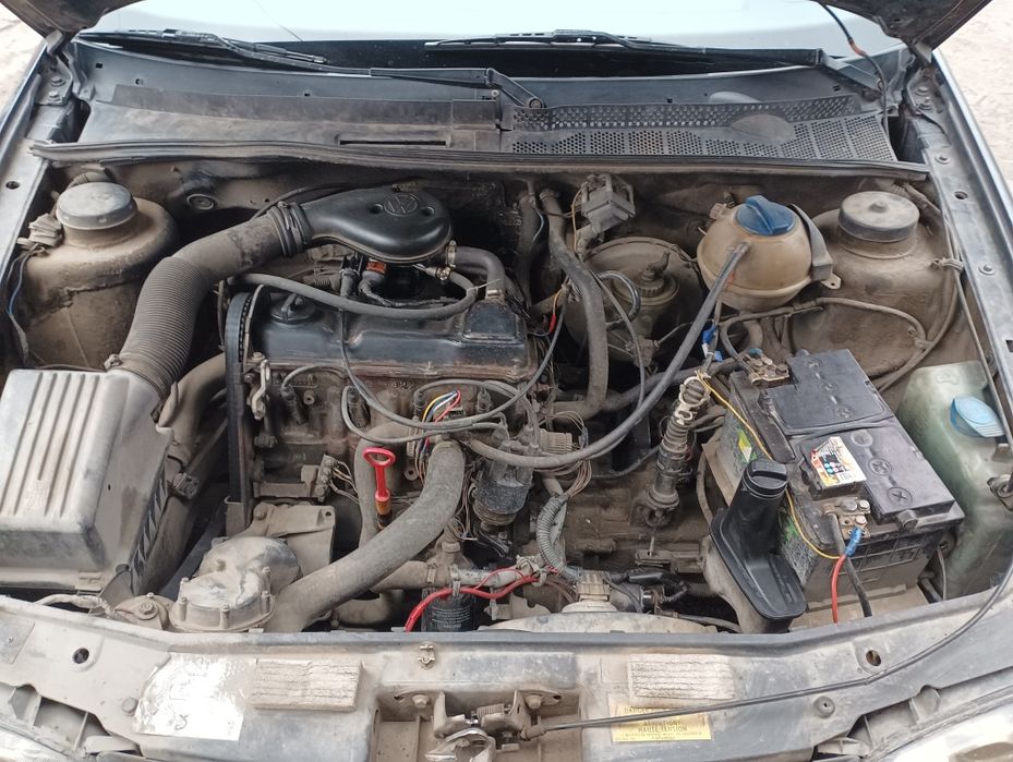 Фольксваген гольф 3 на полном ходу.