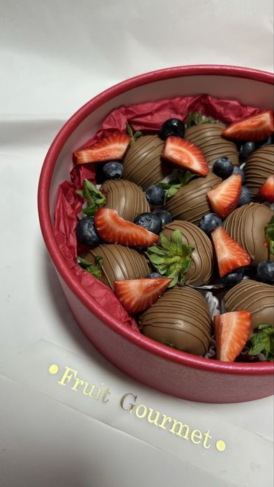 Клубника шоколад. Qulupnay shokolad. Подарки