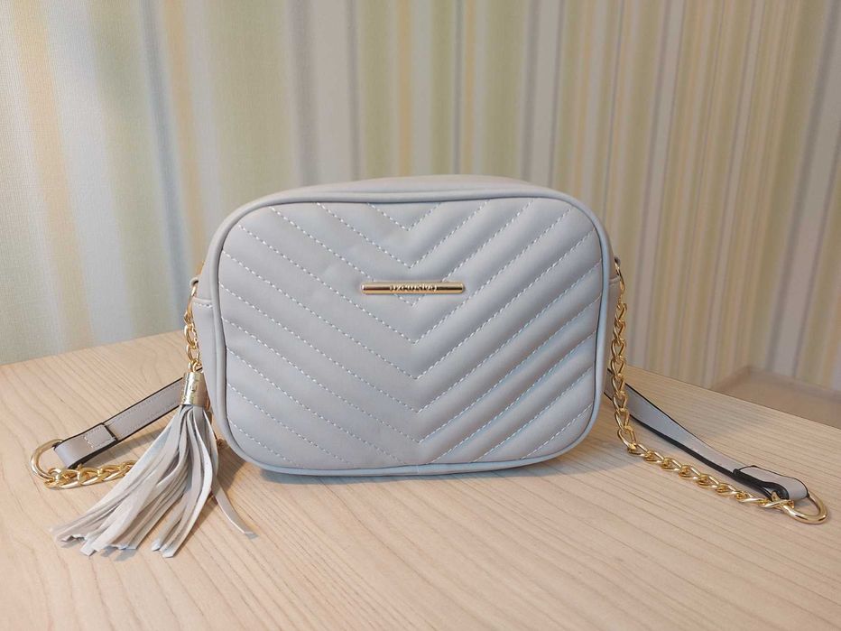 Нова дамска чанта EXCLUSIVO през рамо Бежово злато абитуриентски бал