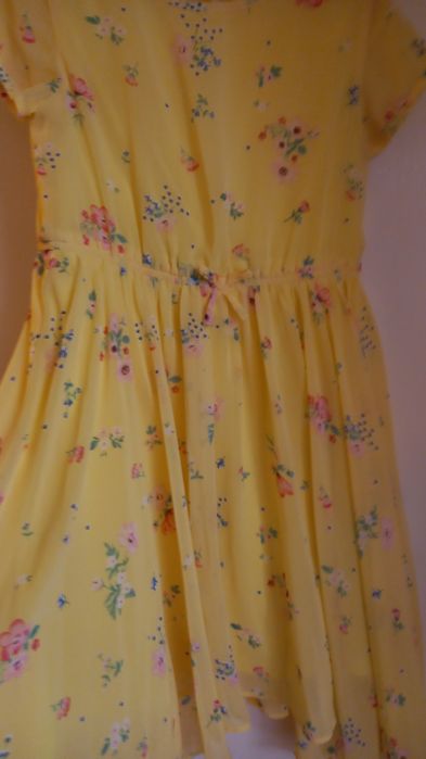 Страхотна рокля 134р-р