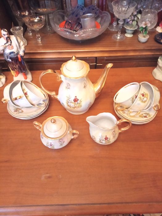 Продам сервиз чайный