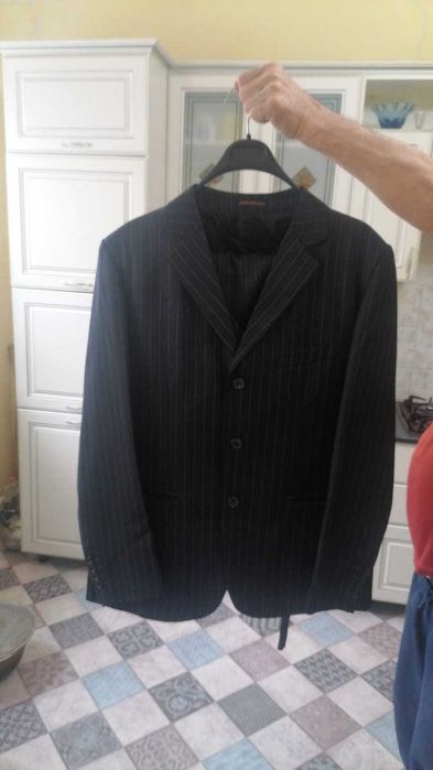 Одежда новая, костюмы, рубашки