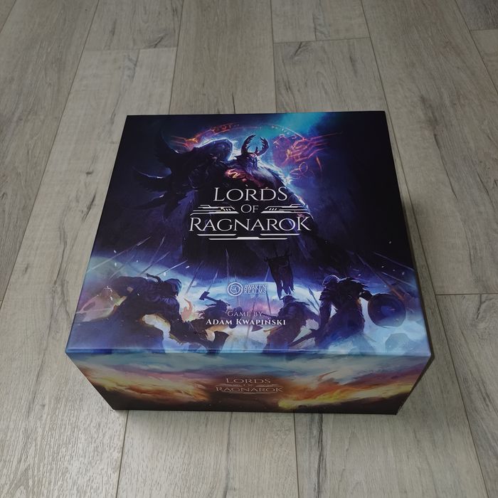 Vând Lords of Ragnarok –stare foarte bună, 3 piese lipsa 430lei neg.