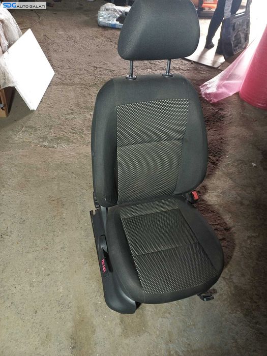 Scaun Dreapta Fata Textil Fara Incalzire Skoda Fabia 2 2007 - 2014 [L0018]