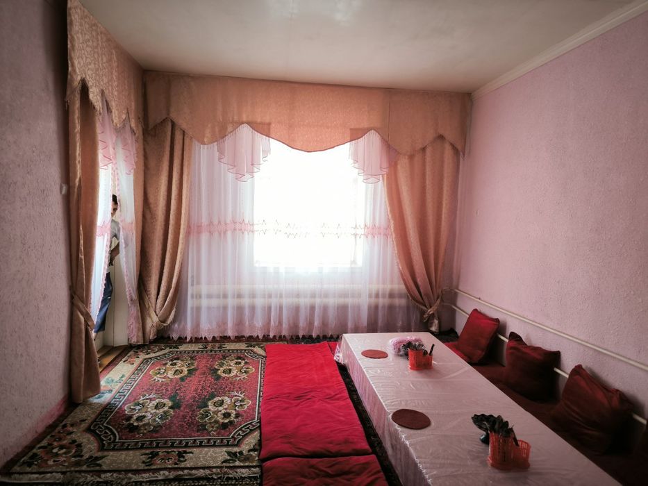 Ховли уй сотилади