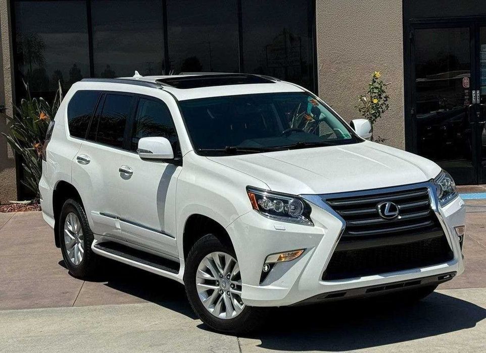 Lexus GX460 4.6л V8 мотор! 2016г Белый Жемчуг! 142 тыс км пробега!