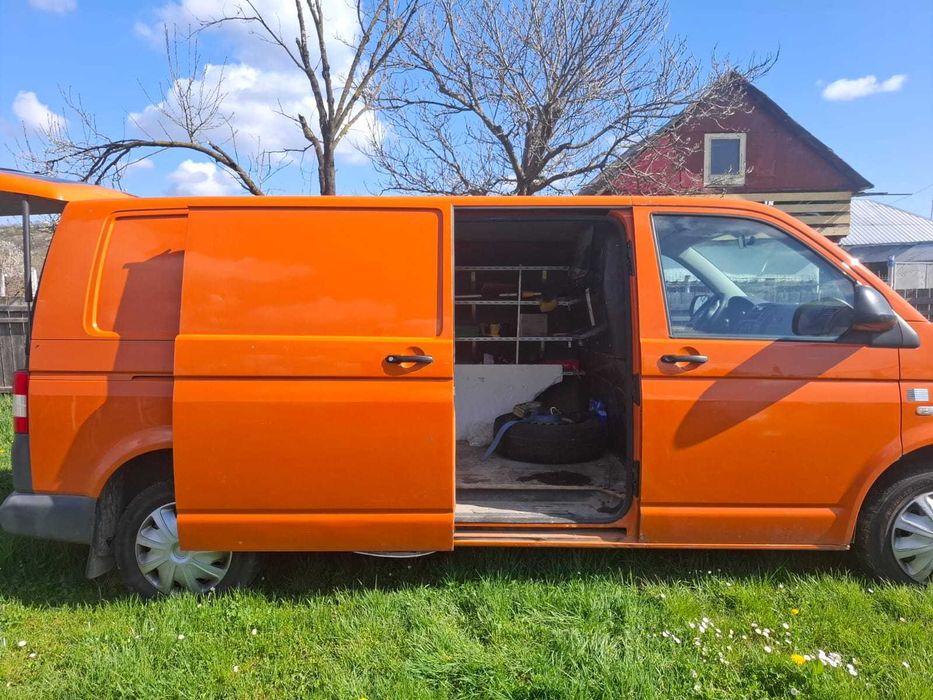 VW Transporter T5 L2