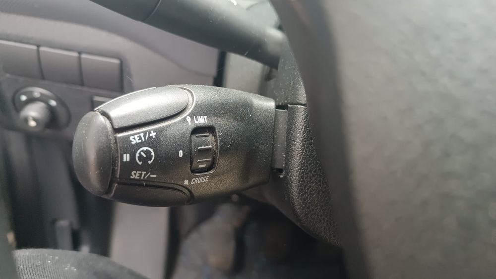 PEUGEOT Partner 0 — imagine 2