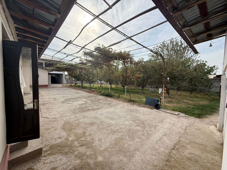 Уй сотилади. Назарбек-Туркистон. 10.5 сотих. 6 соих захват жоий бор.