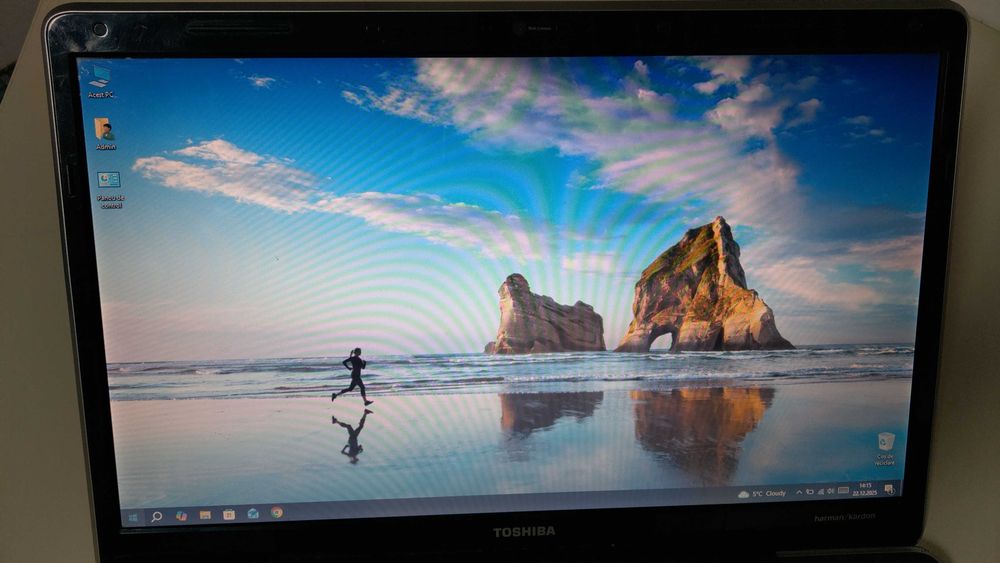 Laptop Toshiba 18,4 inchi i5 SSD 128 GB Nvidia HDMI Bluray camera