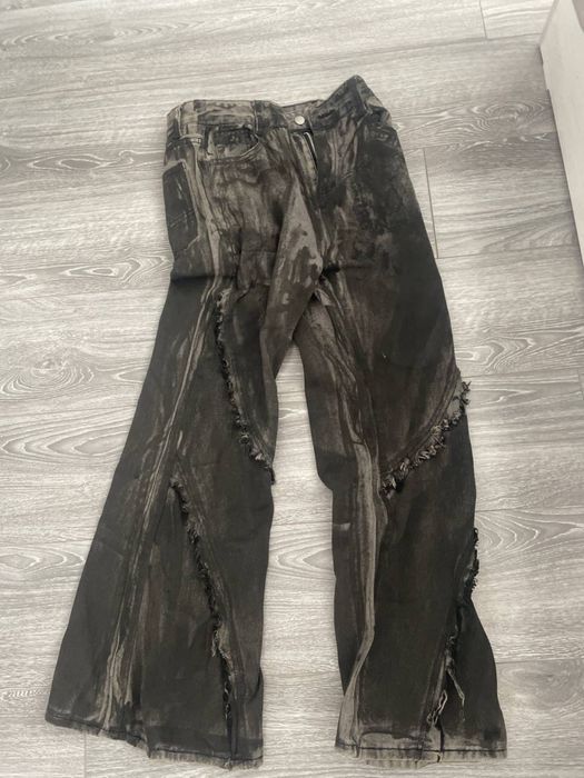 Продам джинсы клеш новые