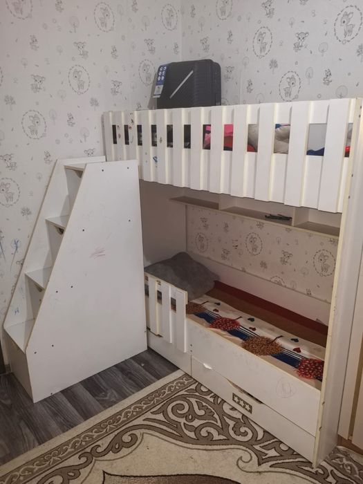 Кровать детская двухэтажная