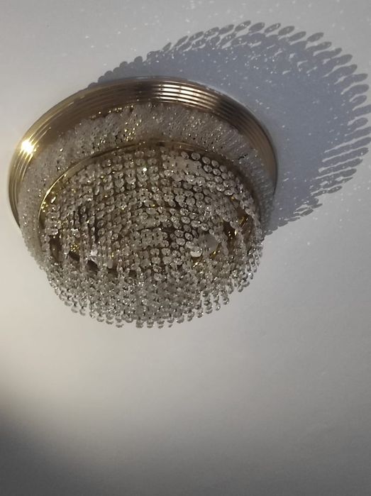 Люстра хоусталный