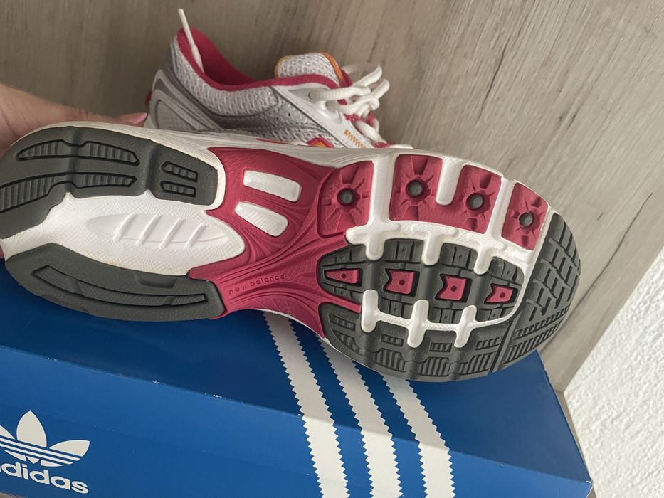 Дамски маратонки New balance 533