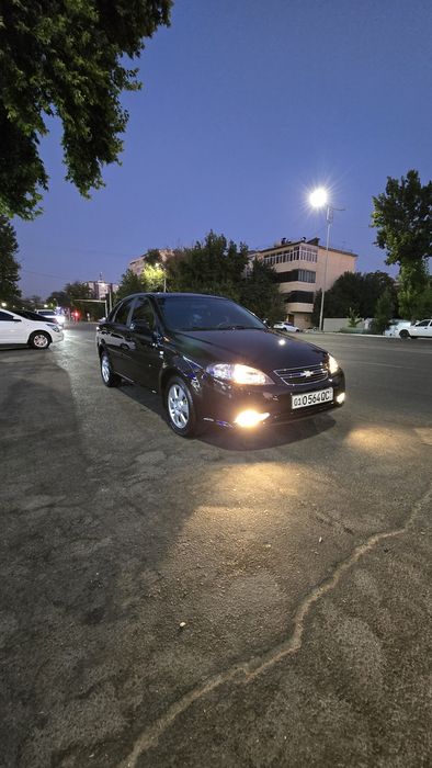 Srochno Gentra qora rang 3-pozitsiya full avtomat lyuki bor sotiladi