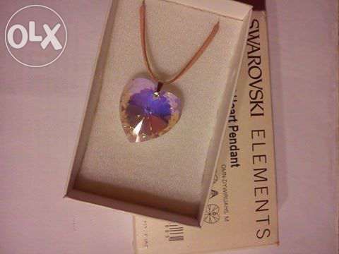 Сърце от Сваровски страхотен подарък за свети Валентин!