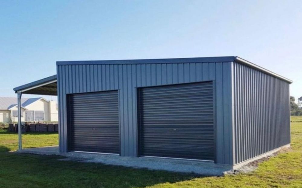 Vând garaj auto pe structura metalica