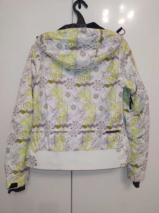 Куртка горнолыжная