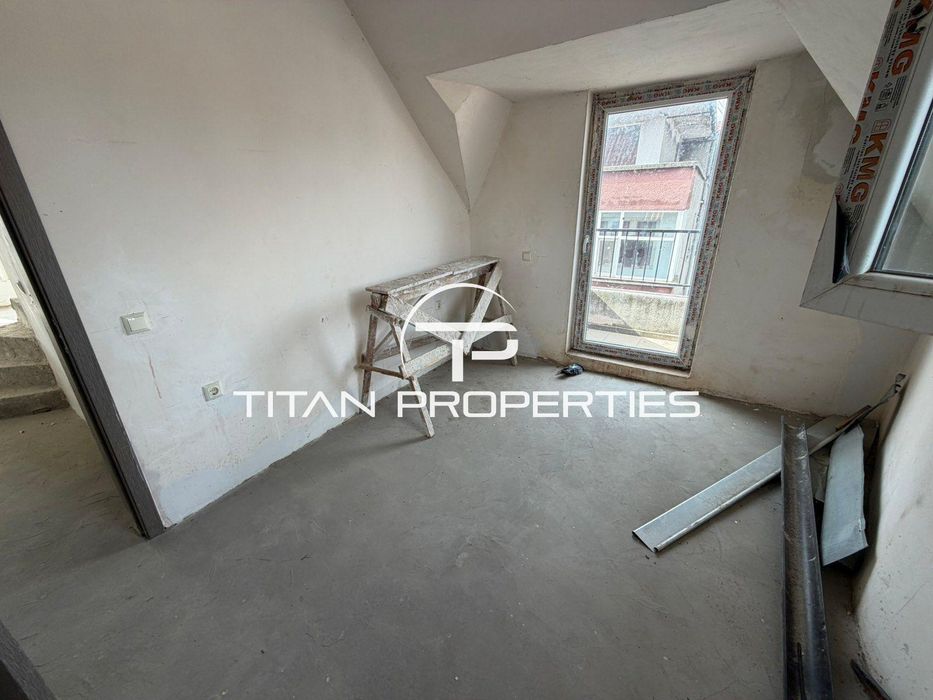 Ексклузивна оферта! Тристаен на 2 нива с АКТ 16 в гр. Айтос