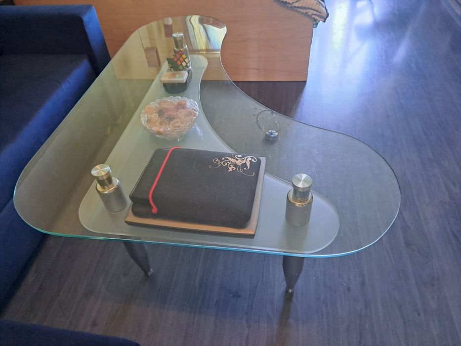 Стъклени маси , трапезна и холна