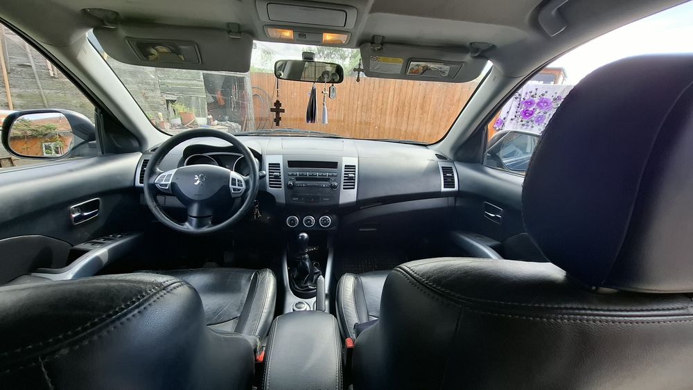 Vând sau schimb peugeot 4007 din anul 2008 !!