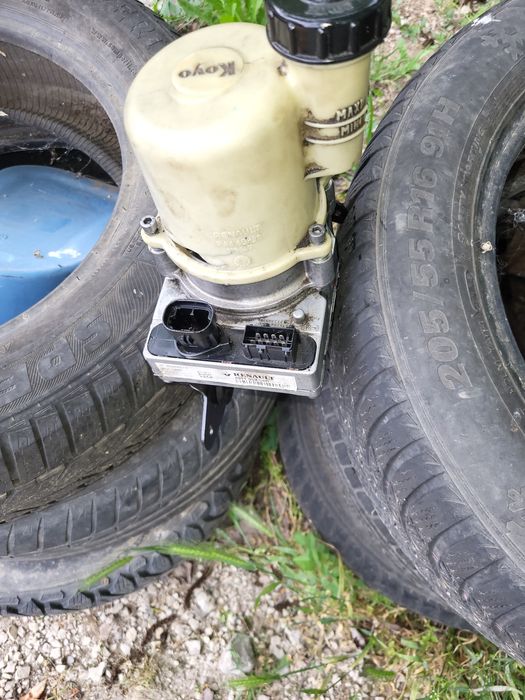 Хидравлична помпа за Дачия