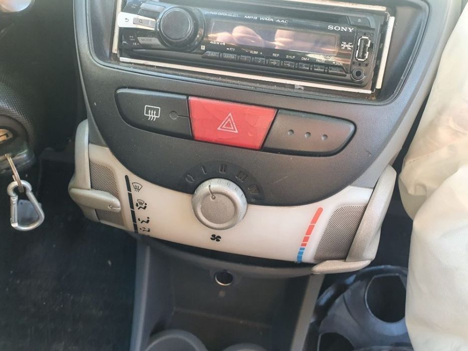 Dezmembrez Peugeot 107 an 2006, motor 1.0 benzina, 50kw 68cp CFA 348F citroen c1 dezmembrez piese