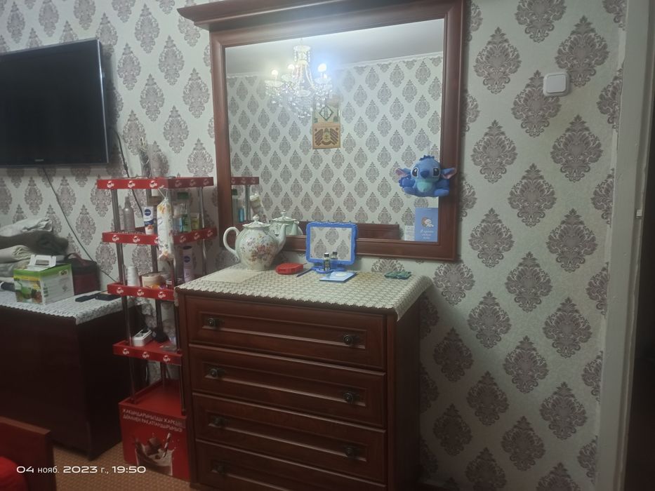 Продается спальний гарнитур