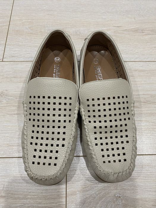 Продам туфли для мальчика