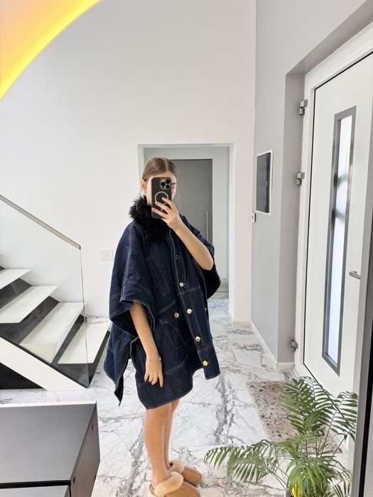 Pelerina din denim rigid PINKO