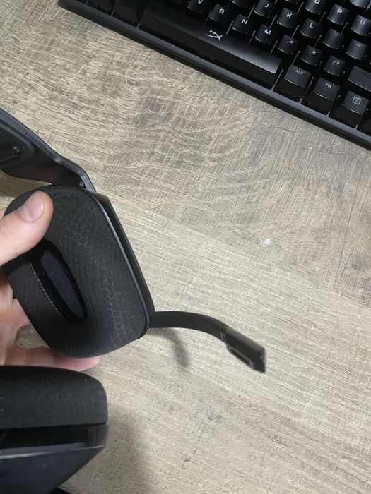 Наушники logitech g733