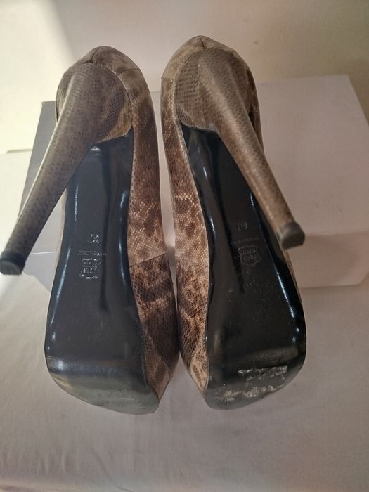 Женские туфли брендовые ,оригинал.