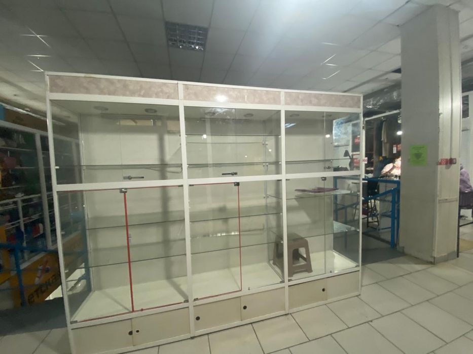 Продам витрину в хорошем состоянии