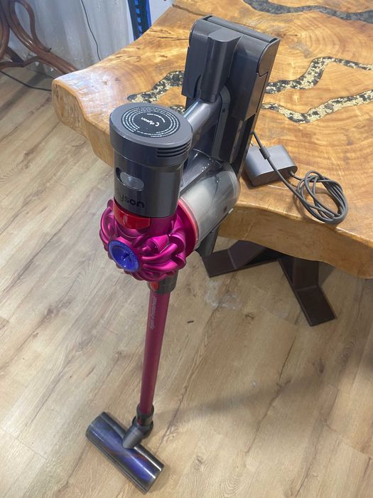 aspirator dyson v7 motorhead