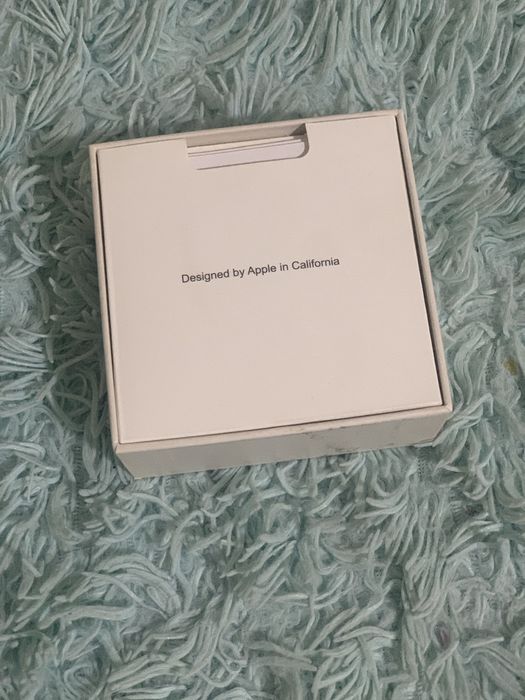Наушники AirPods
