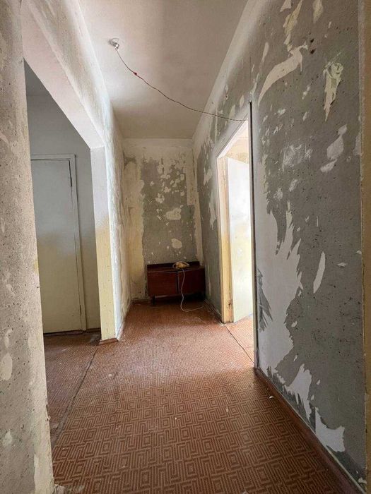 Продаётся квартира 2 ком 1 этаж рядом метро Туркистон ориентир Арбат