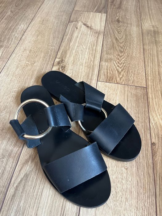 Летни чехли Mango