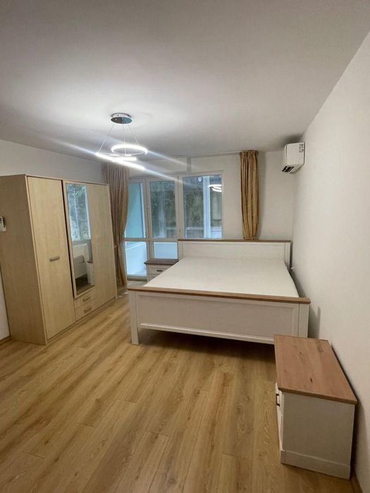 Дава се под наем Тристаен апартамент в София, Лозенец - 95 кв.м за 999 € - Снимка #11