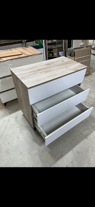 Современный комод