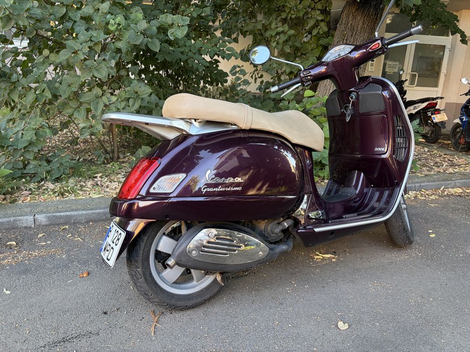Piaggio Vespa GT200L, inmatriculat