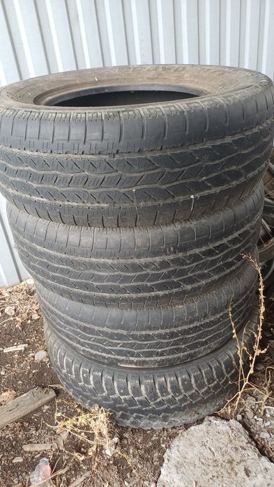 Продам шины 265/65 R17